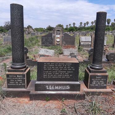 LEEMHUIS Bertha Marie 1931-1949 :: LEEMHUIS Barry 1937-1949