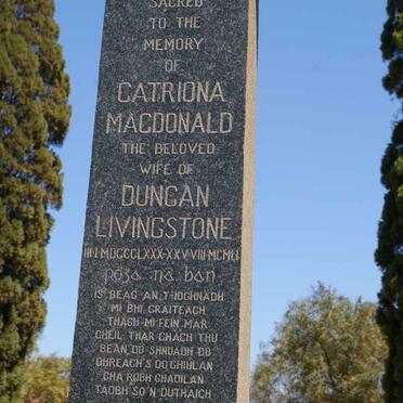 LIVINGSTONE Duncan &amp; Catriona MACDONALD