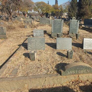 LUIPEN, van :: PYPSTRA :: VAN BEEST VAN ANDEL