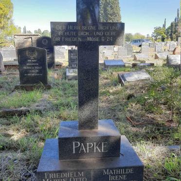 PAPKE Friedhelm Martin Otto 1925-1998 &amp; Mathilde Irene 1931-