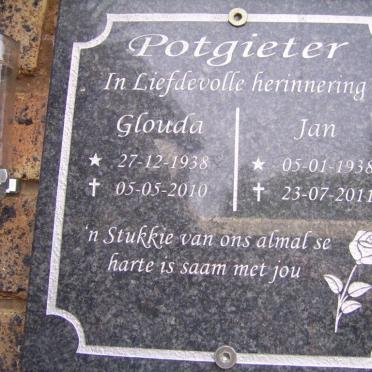 POTGIETER Jan 1938-2011 &amp; Glouda 1938-2010