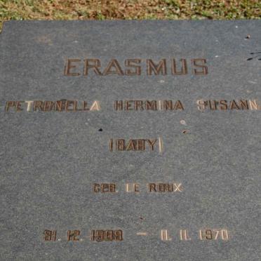 ERASMUS Michiel Daniël 190?-1973 &amp; Petronella Hermina Susanna LE ROUX 1909-1970