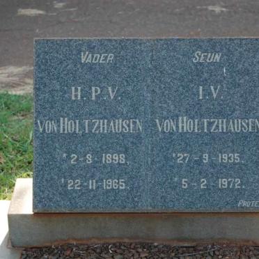 HOLTZHAUSEN H.P.V., von 1898-1965 :: VON HOLTZHAUSEN I.V. 1935-1972