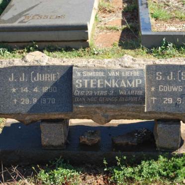STEENKAMP J.J. 1890-1970 &amp; S.J. GOUWS 1893-1980