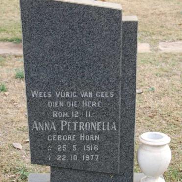 TONDER Anna Petronella, van nee HORN 1916-1977