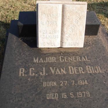 BIJL R.C.J., van der 1914-1979 &amp; Johanna Beatrix 1914-1982