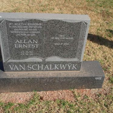 SCHALKWYK Allan Ernest, van 1944-1990