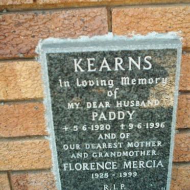 KEARNS Paddy 1920-1996 &amp; Florence Mercia 1925-1999