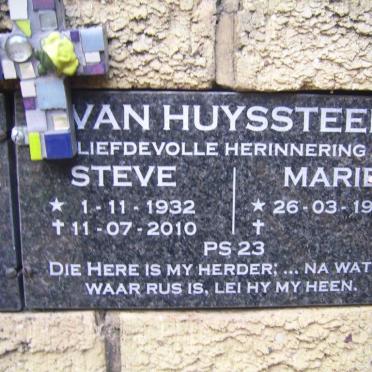 HUYSSTEEN Steve, van 1932-2010 &amp; Marie 1936-