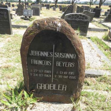 GROBLER Johannes Francois 1909-1969 & Susanna BEYERS 1915-1995