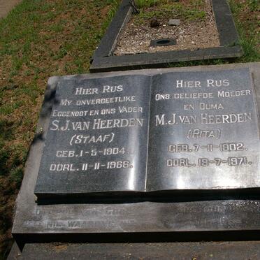 HEERDEN S.J., van 1904-1966 &amp; M.J. 1902-1971