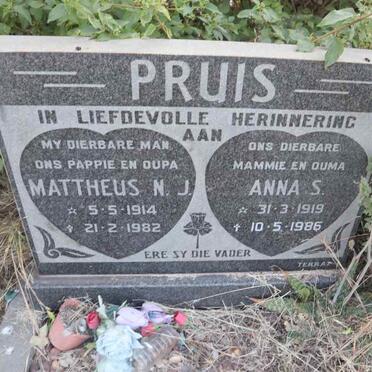 PRUIS Mattheus N.J. 1914-1982 & Anna S. 1919-1986