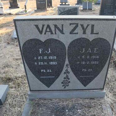 ZYL J.A.E., van 1914-1982 & F.J. 1919-1993