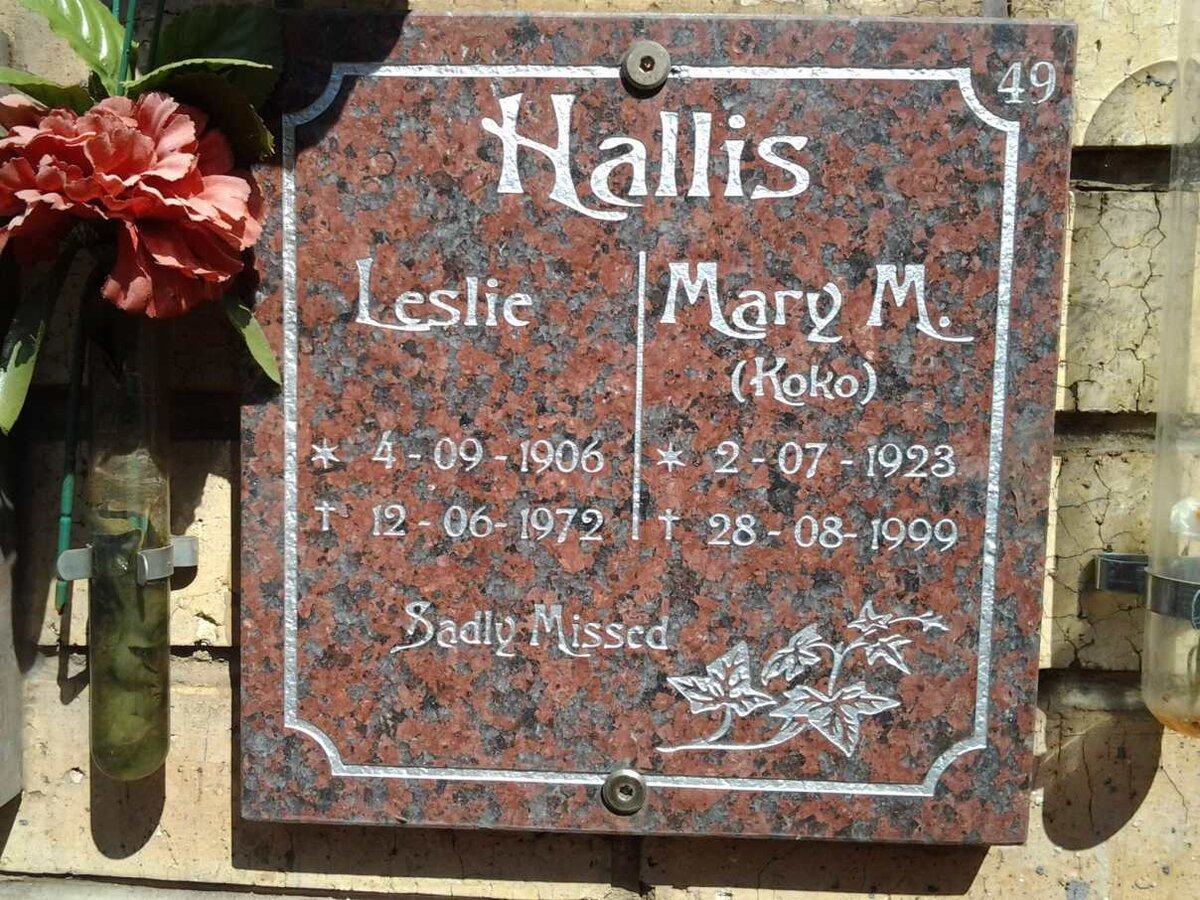 HALLIS Leslie 1906-1972 &amp; Mary M. KOKO 1923-1999