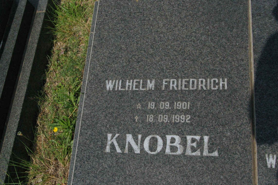KNOBEL Wilhelm Friedrich 1901-1992 &amp; Hester Catharina :: ? ederick 1930-2005