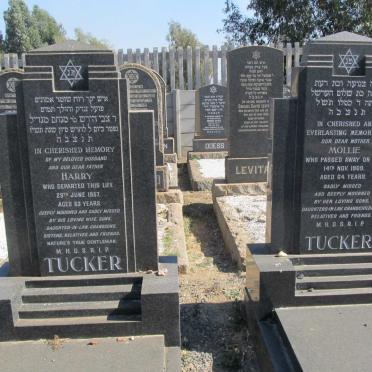 TUCKER Harry -1957 &amp; Mollie -1969