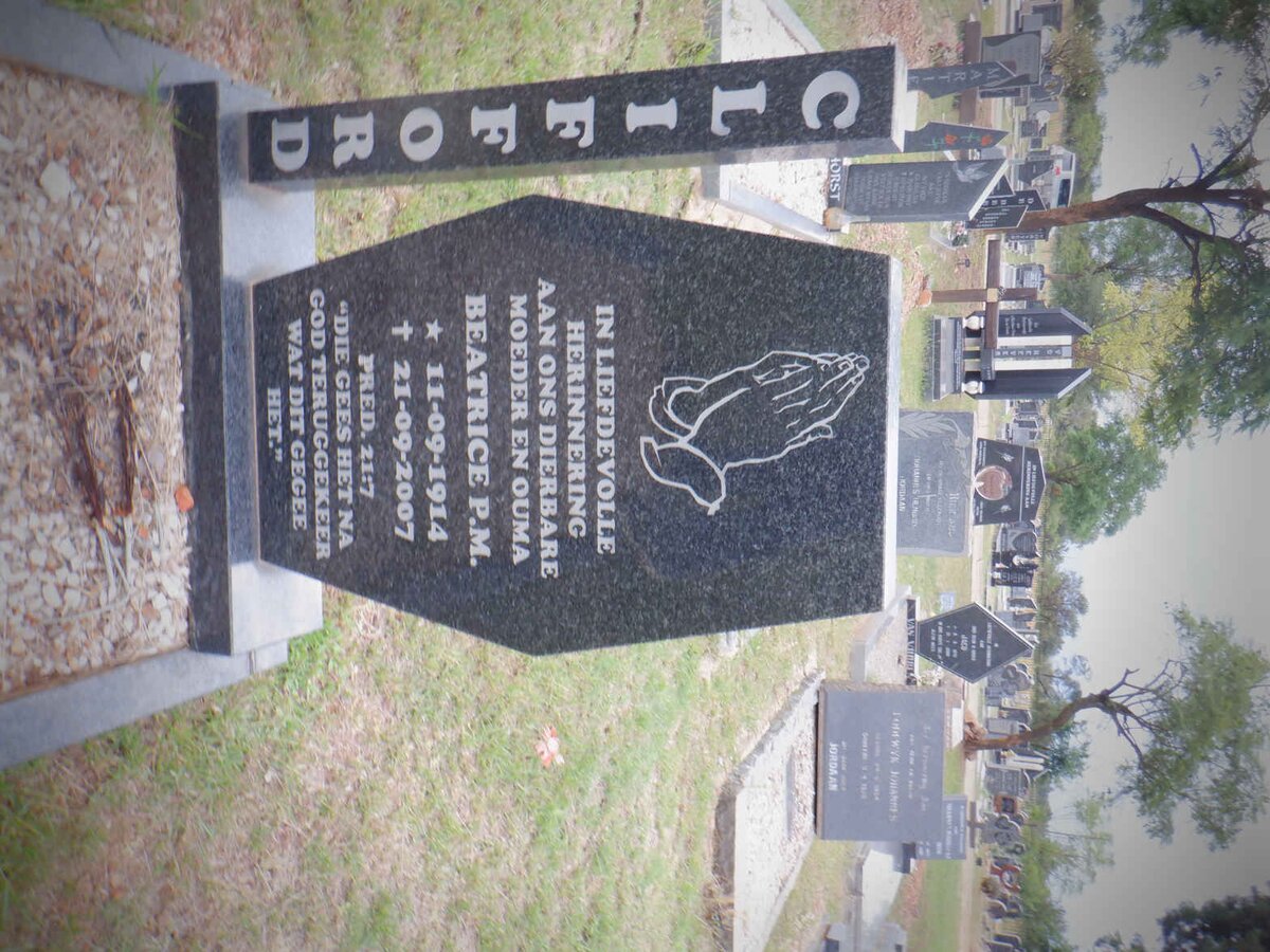 CLIFFORD Beatrice P.M. 1914-2007