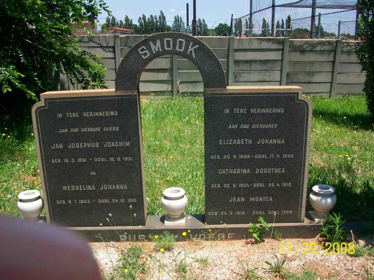 SMOOK Jan J.J. 1861-1931 &amp; Wesselina J. 1865-1910 :: SMOOK E.J. 1889-1889 :: SMOOK C.D. 1904-1918 :: SMOOK J.M. 1918-1929