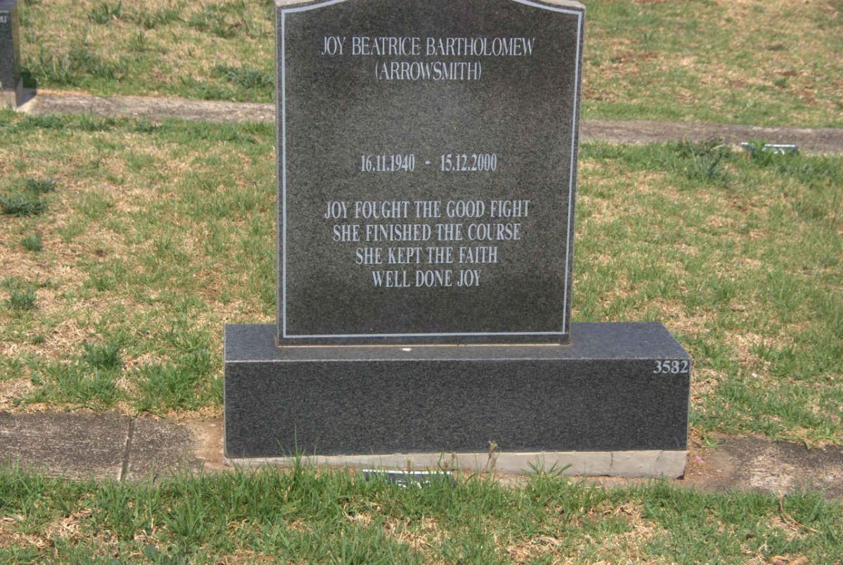 BARTHOLOMEW Joy Beatrice nee ARROWSMITH 1940-2000