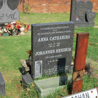 ? Johannes Hendrik 1946- &amp; Anna Catharina 1950-2001