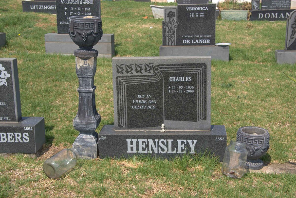 HENSLEY Charles 1936-2000