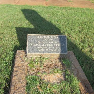 NICHOLLS Laura -1951