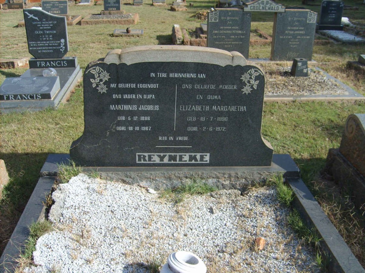 REYNEKE Marthinus Jacobus 1886-1967 &amp; Elizabeth Margaretha 1896-1972