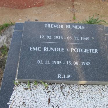 RUNDLE E.M.C. nee POTGIETER 1905-1988 :: RUNDLE Trevor 1936-1945