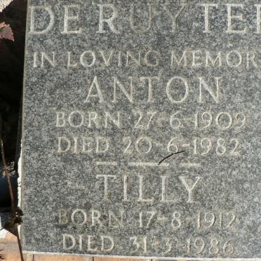RUYTER Anton, de 1909-1982 &amp; Tilly 1912-1986