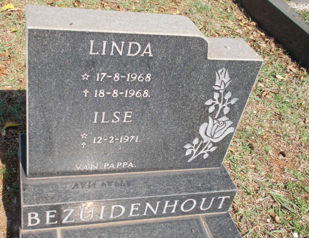 BEZUIDENHOUT Linda 1968-1968 :: BEZUIDENHOUT Ilse 1971-1971