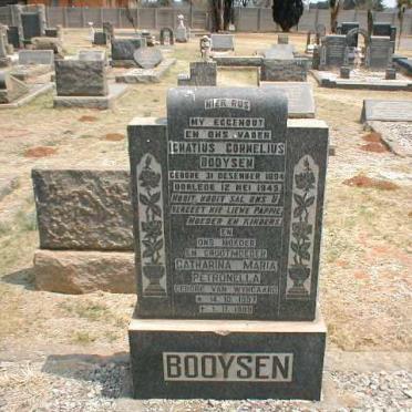 BOOYSEN Ignatius Cornelius 1894-1945 &amp; Catharina Maria Petronella VAN WYNGAARD 1897-1989