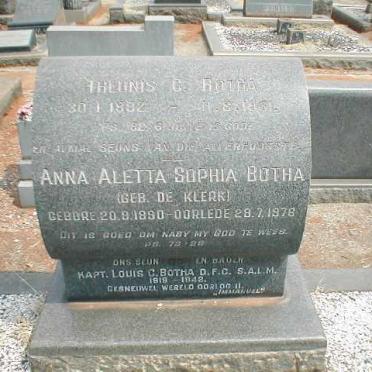 BOTHA Theunis G. 1892-1951 &amp; Anna Aletta Sophia DE KLERK 1890-1976 :: BOTHA Louis C. 1919-1942