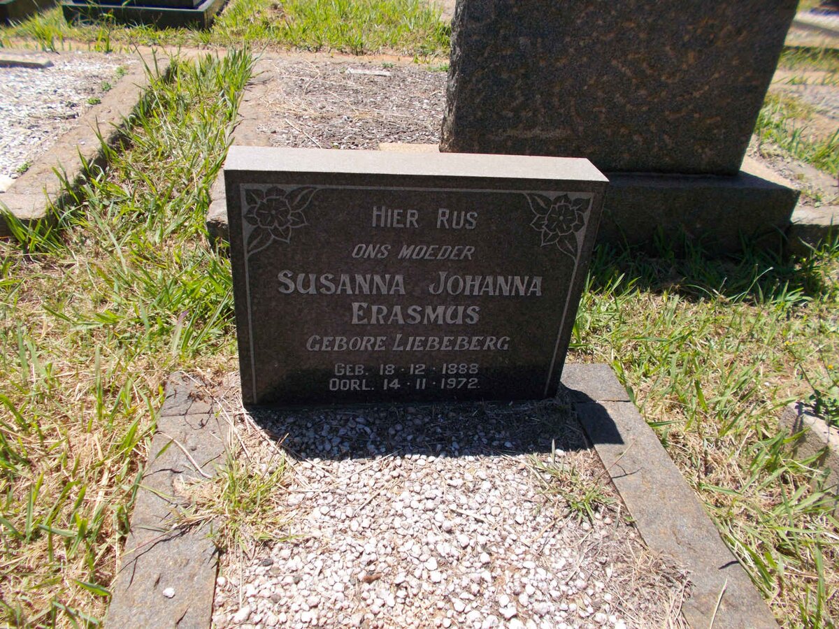 ERASMUS Susanna Johanna nee LIEBENBERG 1888-1972