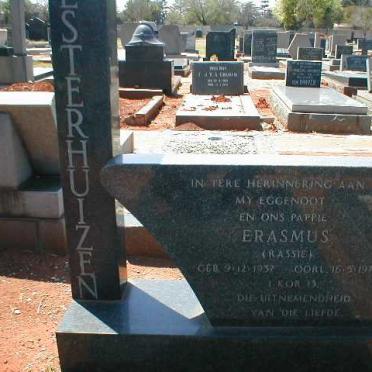 ESTERHUIZEN Erasmus 1937-1974