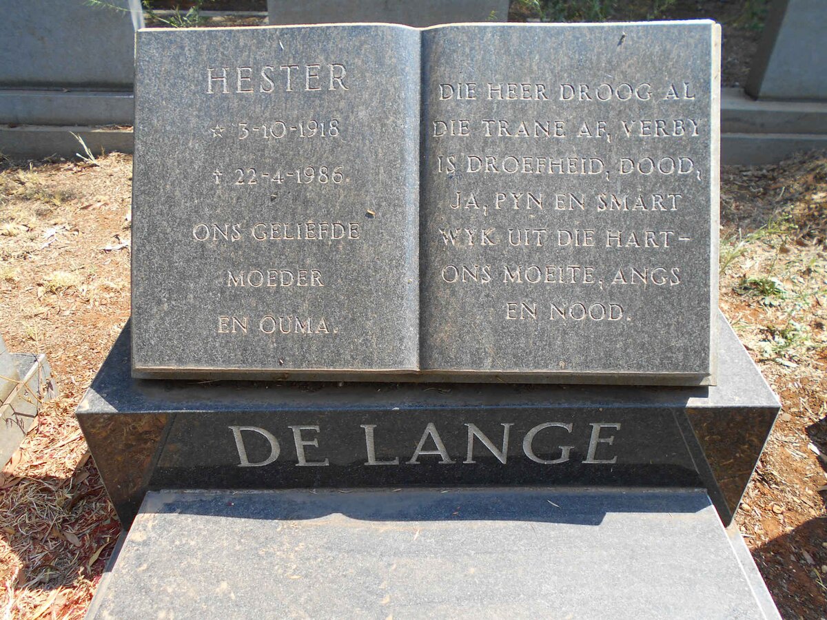 LANGE Hester, de 1918-1986