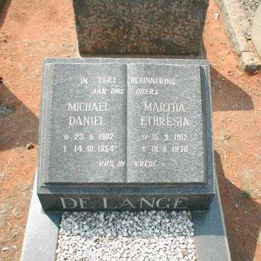 LANGE Michael Daniel, de 1902-1954 &amp; Martha Ethresia 1912-1978