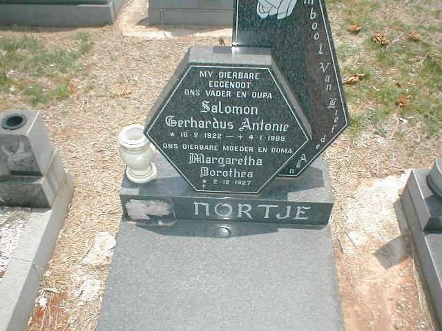 NORTJE Salomon Gerhardus Antonie 1922-1989 &amp; Margaretha Dorothea 1927-