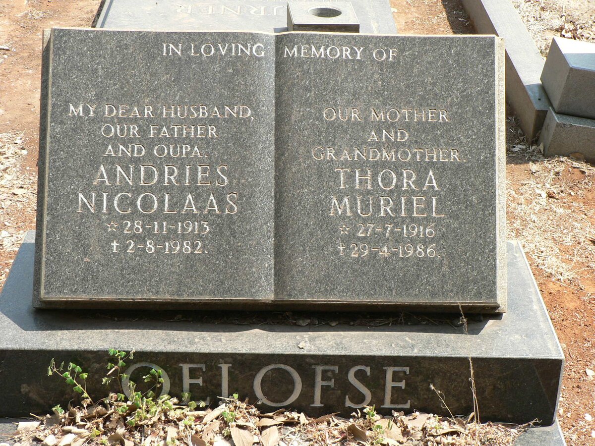 OELOFSE Andries Nicolaas 1913-1982 &amp; Thora Muriel 1916-1986