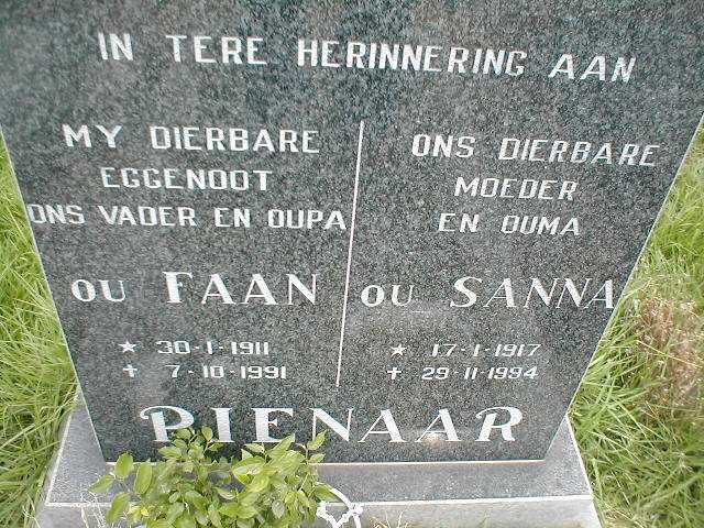 PIENAAR Faan 1911-1991 &amp; Sanna 1917-1994