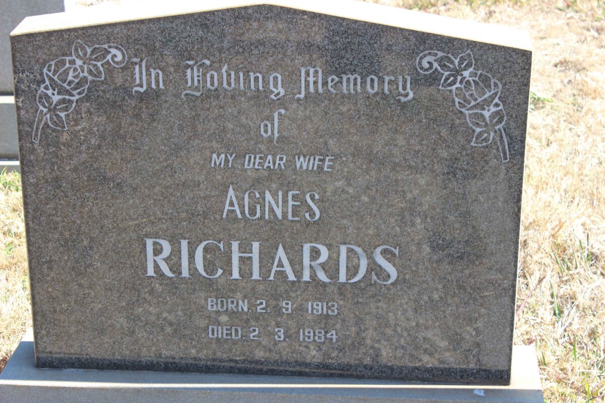 RICHARDS Agnes 1913-1984