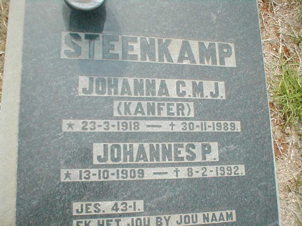 STEENKAMP Johannes P. 1909-1992 &amp; Johanna C.M.J. KANFER 1918-1989