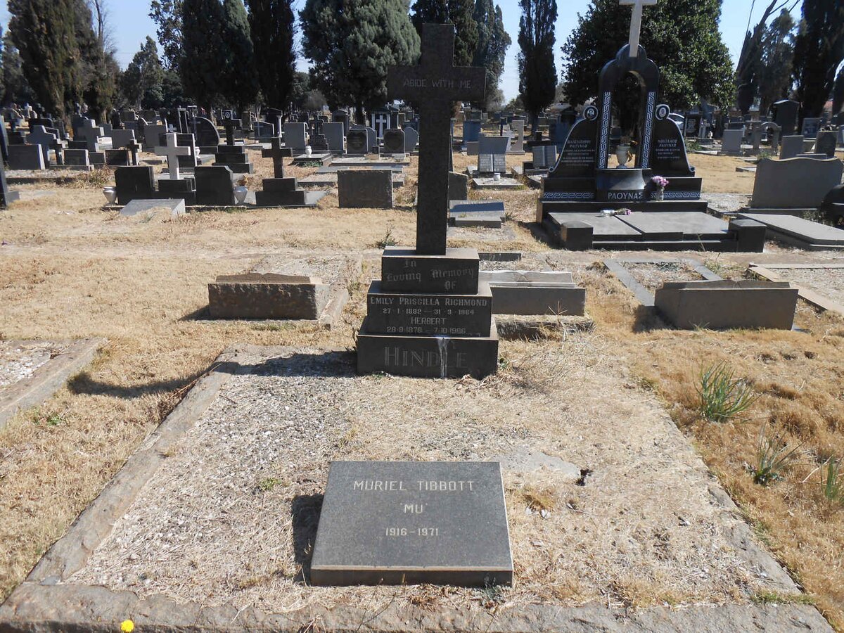 HINDLE Herbert 1878-1966 &amp; Emily Priscilla Richmond 1882-1964 :: TIBBOTT Muriel 1916-1971