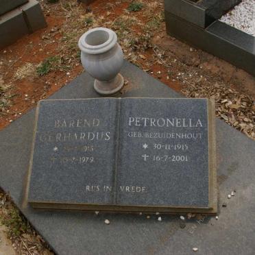 HEEVER Barend Gerhardus 1916-1979 &amp; Petronella BEZUIDENHOUT 1915-2001