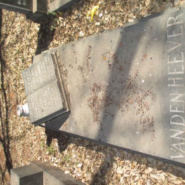 HEEVER Jan Carel, van den 1916-1989 &amp; Carolina Alida Johanna 1918-1994 