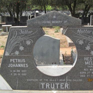 TRUTER Petrus Johannes 1907-1997 &amp; Hester Mellie WIGGINS 1908-1989