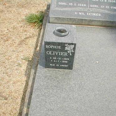 OLIVIER Sophie 1929-1998