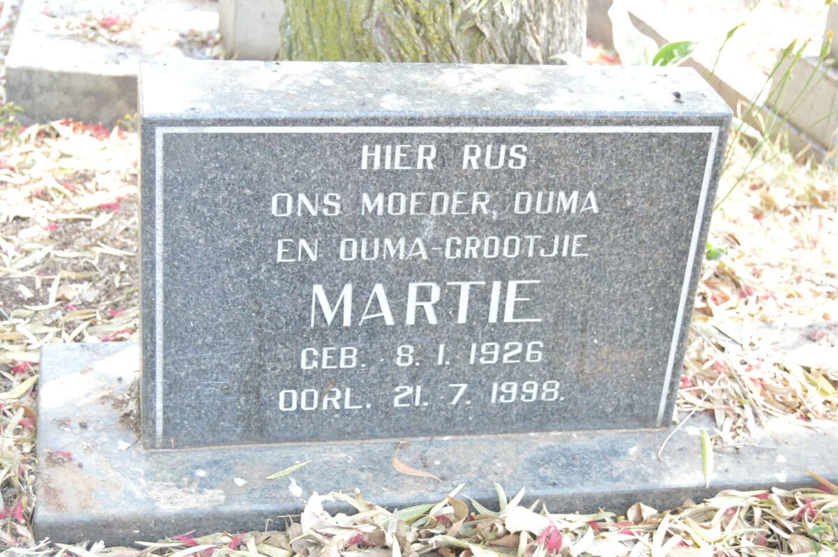 ? Martie 1926-1998