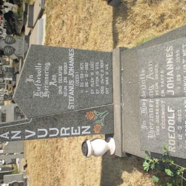 VUUREN Roedolf Johannes, van 1963-1995 :: VAN VUUREN Stefanus Johannes 1971-1992