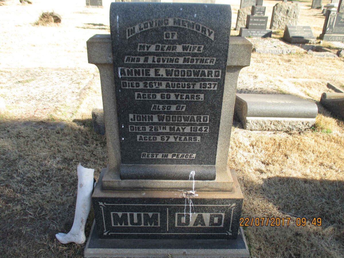 WOODWARD John -1942 &amp; Annie E. -1937
