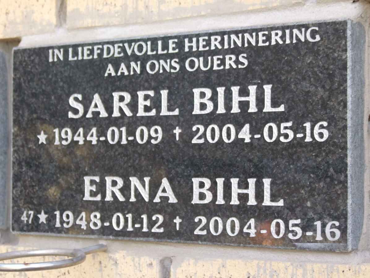 BIHL Sarel 1944-2004 &amp; Erna 1948-2004